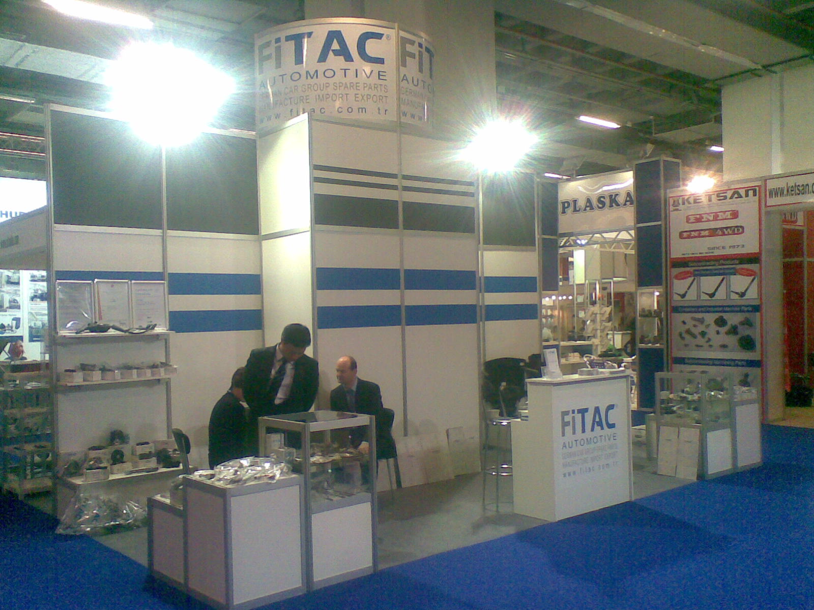 OCTANORM Üç Tarafı Açık Stant 01