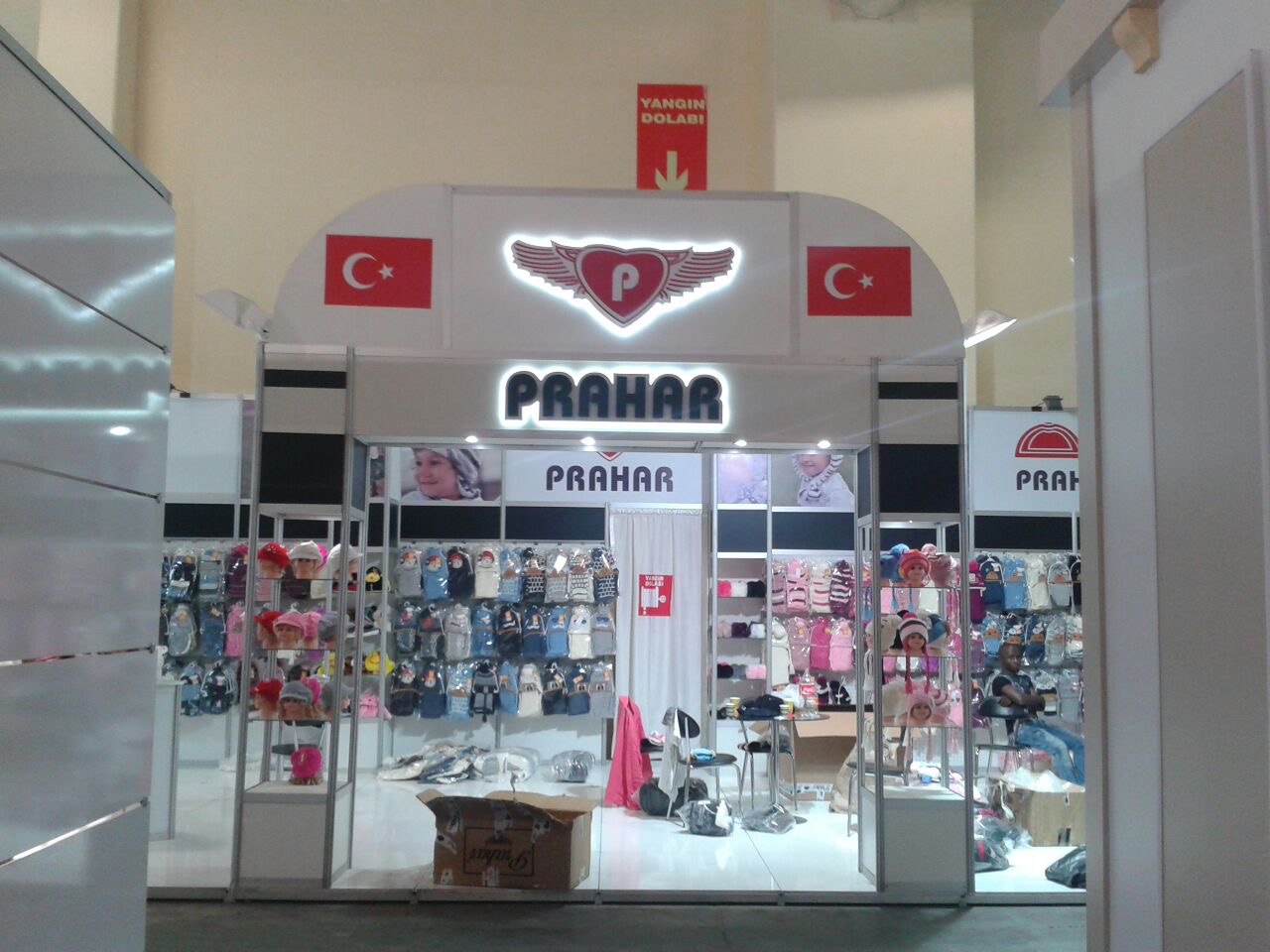 OCTANORM Köşe Stant 01