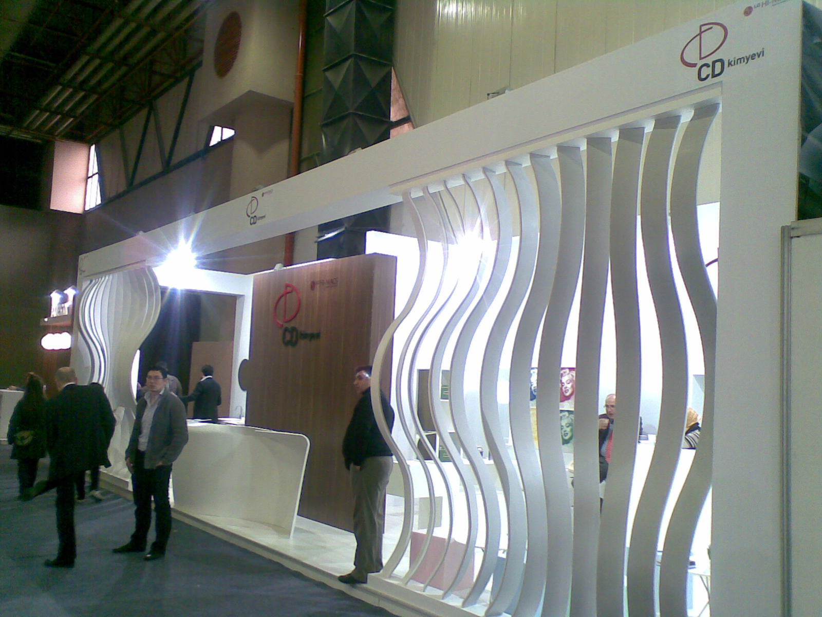 Özel Tasarım Köşe Stant 01