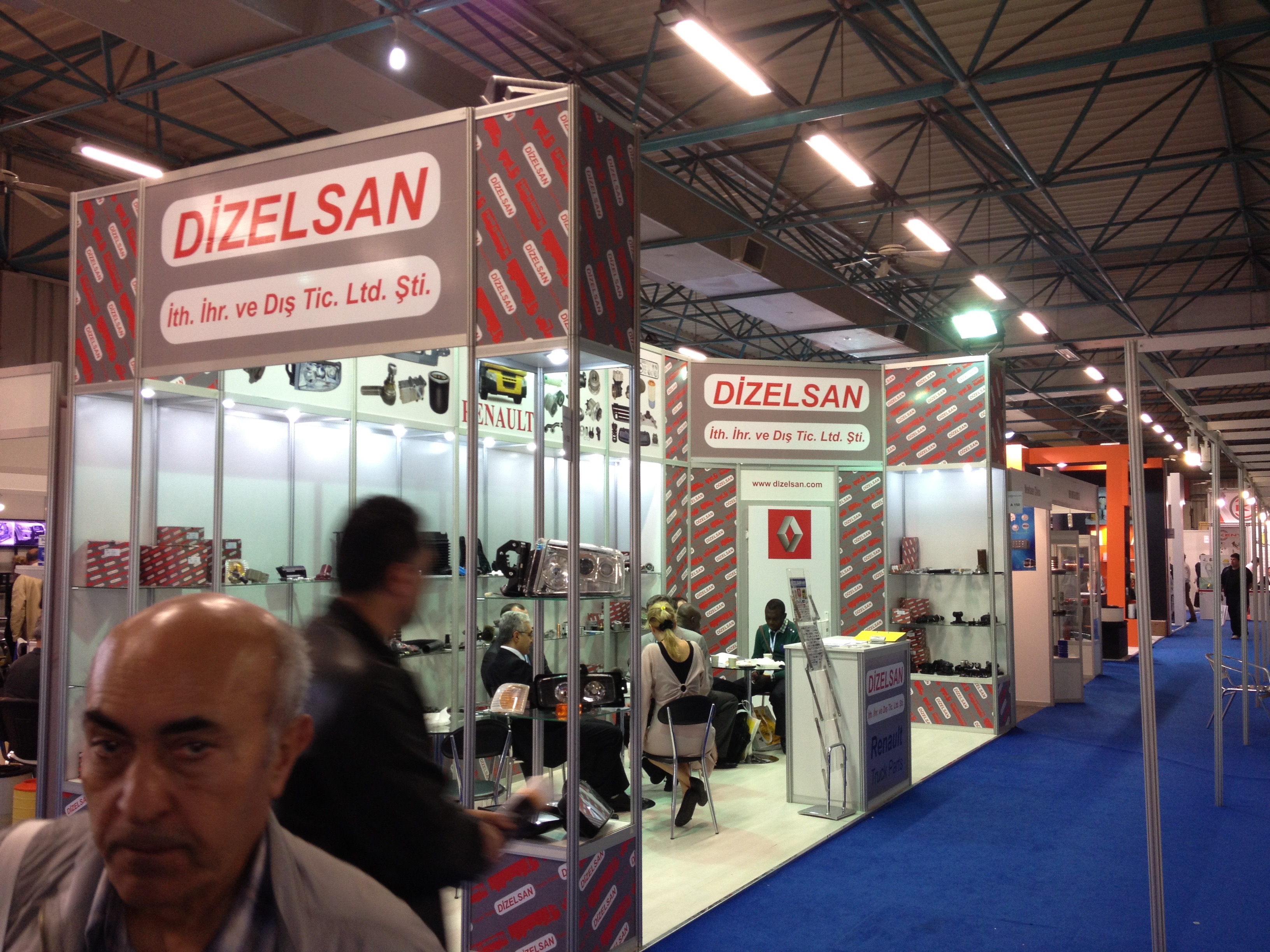 OCTANORM Köşe Stant 01